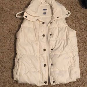 Old navy white puffer vest